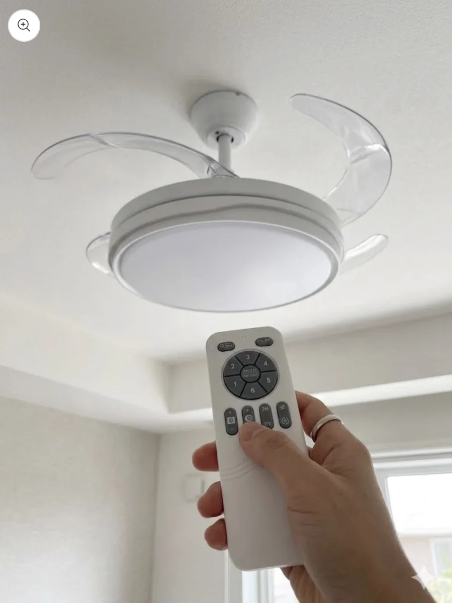 Ventilador de techo LED Smart® instalado en una casa real